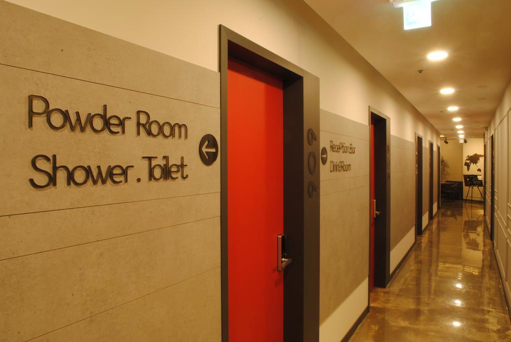 Moondong'S Hostel Busan Bagian luar foto