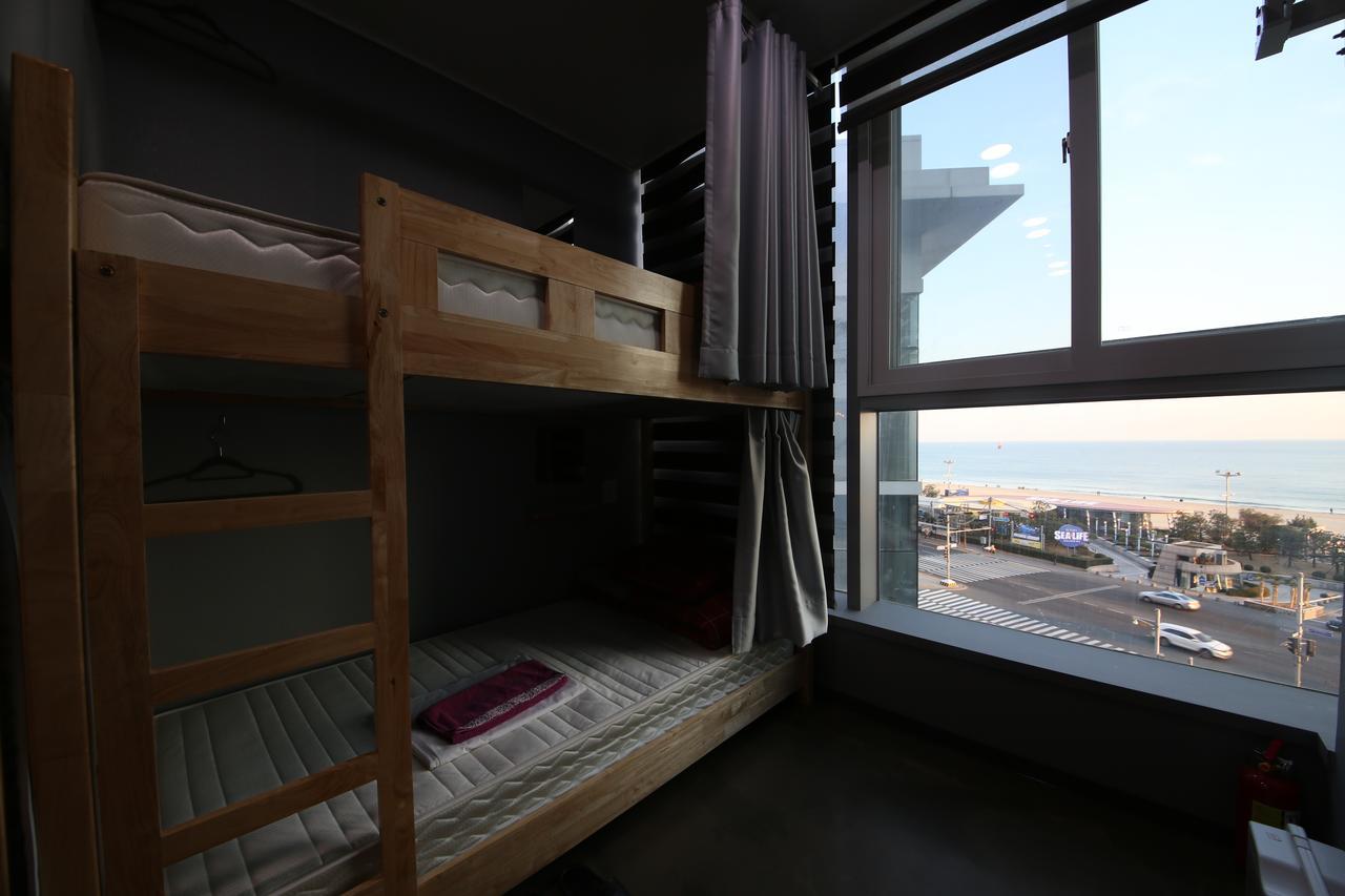 Moondong'S Hostel Busan Bagian luar foto