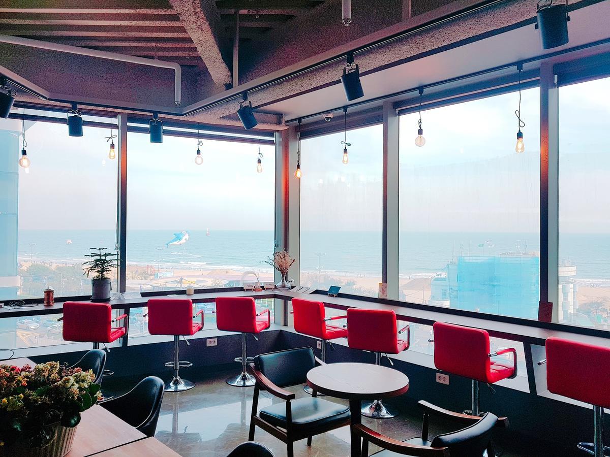 Moondong'S Hostel Busan Bagian luar foto