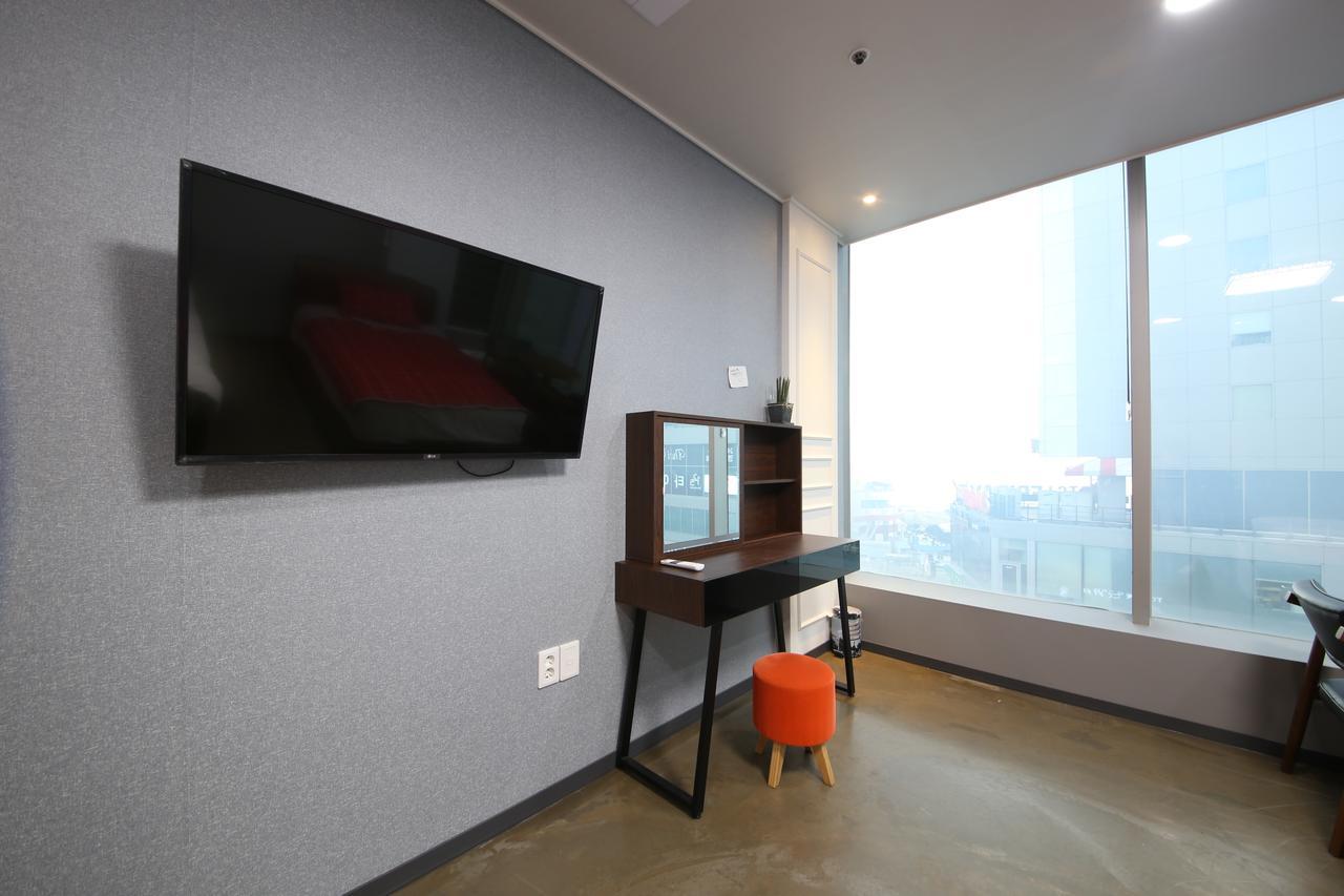Moondong'S Hostel Busan Bagian luar foto