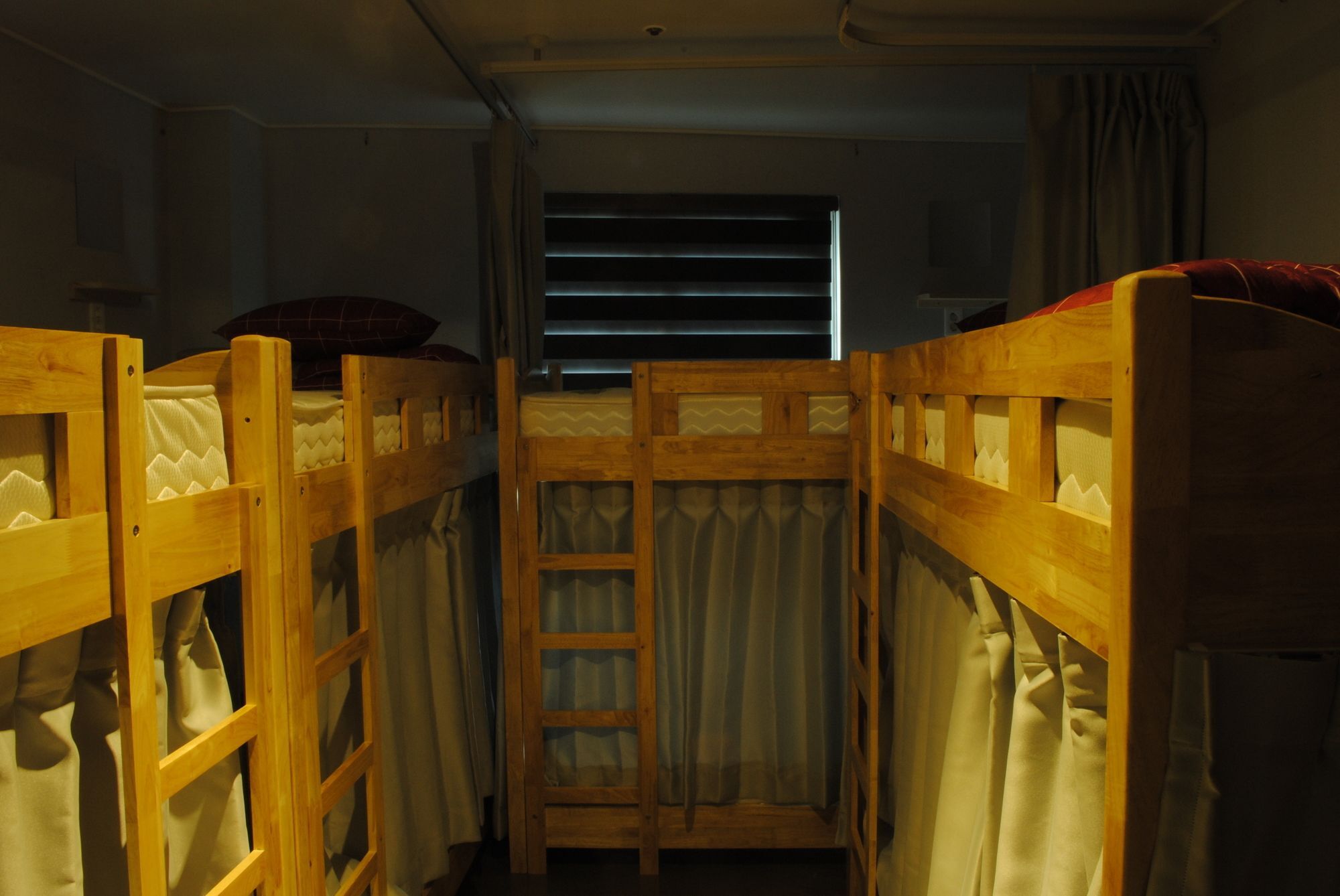Moondong'S Hostel Busan Bagian luar foto