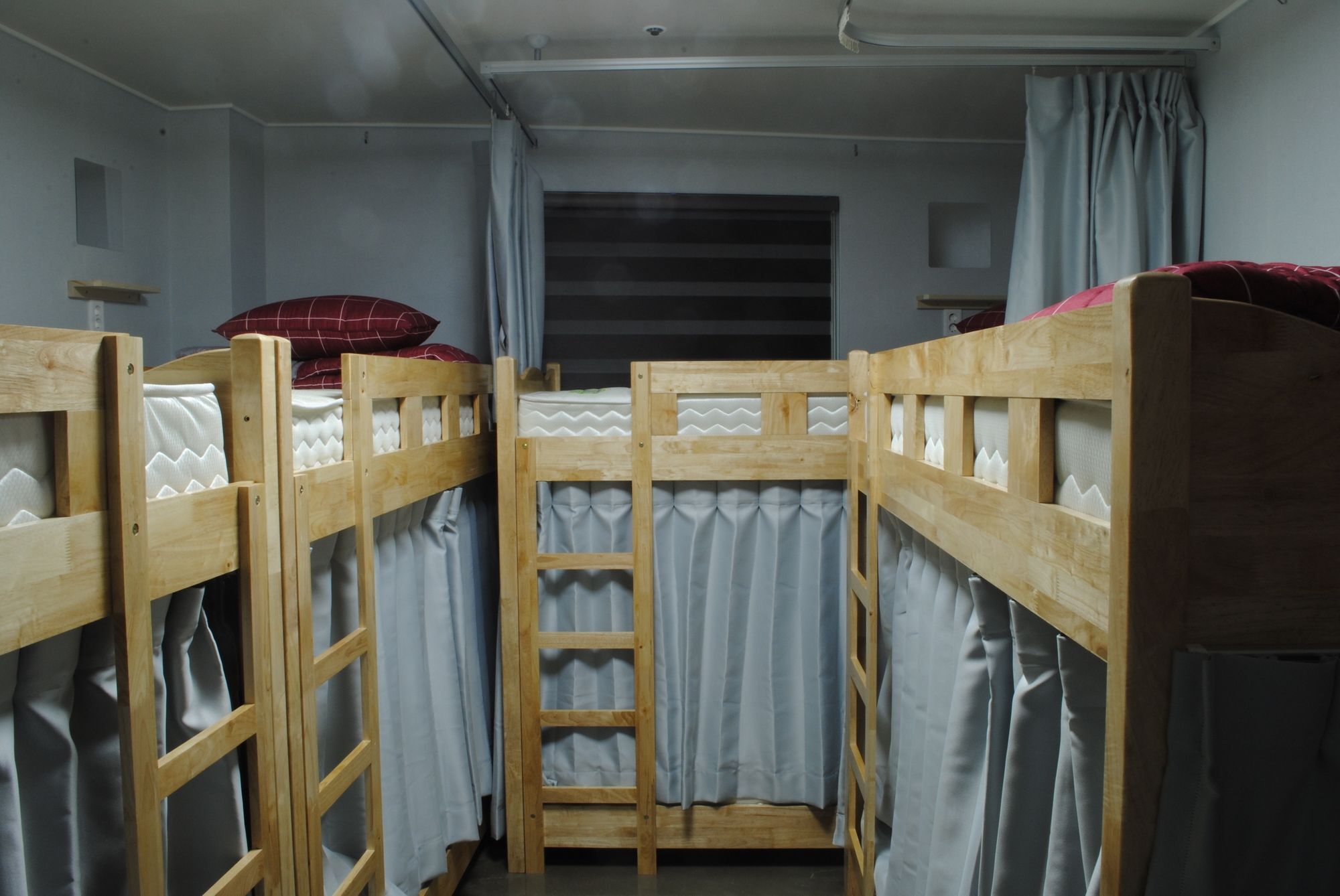 Moondong'S Hostel Busan Bagian luar foto